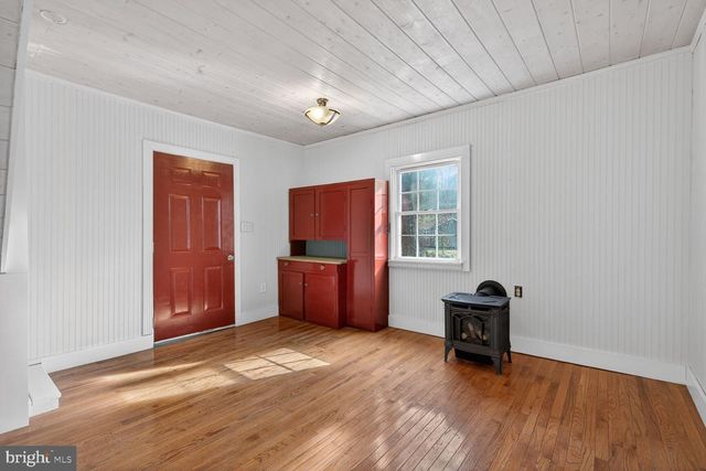 17641 RAVEN ROCKS RD, Bluemont, VA 20135