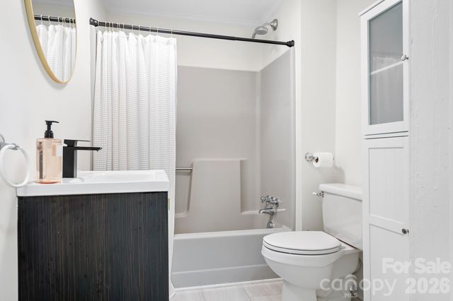 102 Madora Street, Mount Holly, NC 28120