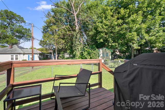 102 Madora Street, Mount Holly, NC 28120