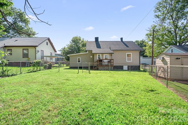 102 Madora Street, Mount Holly, NC 28120