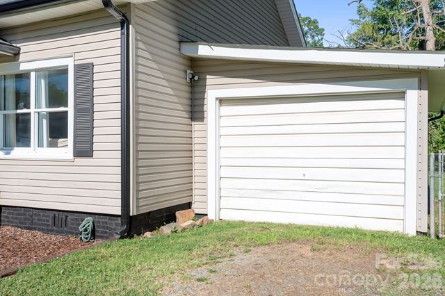 102 Madora Street, Mount Holly, NC 28120