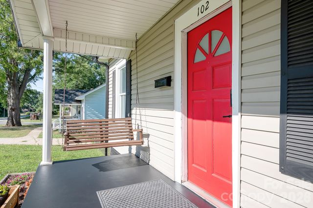 102 Madora Street, Mount Holly, NC 28120