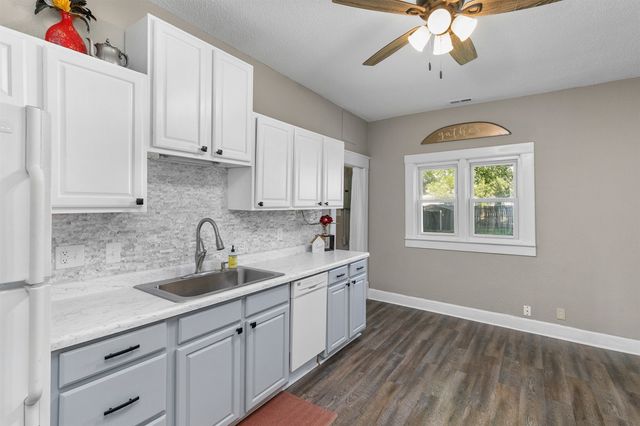 116 2nd Street, West Des Moines, IA 50265