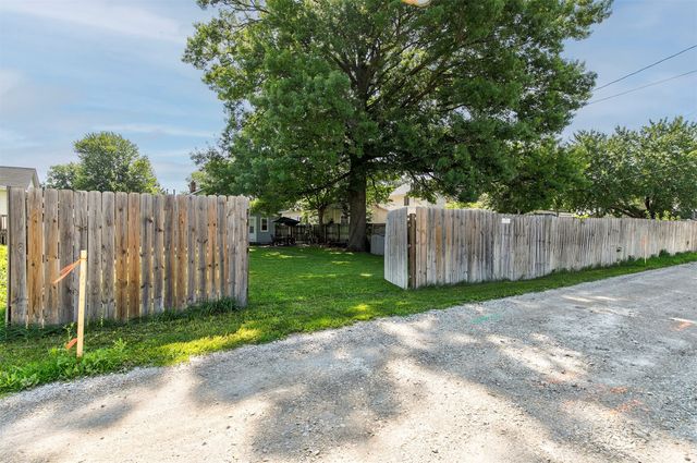 116 2nd Street, West Des Moines, IA 50265