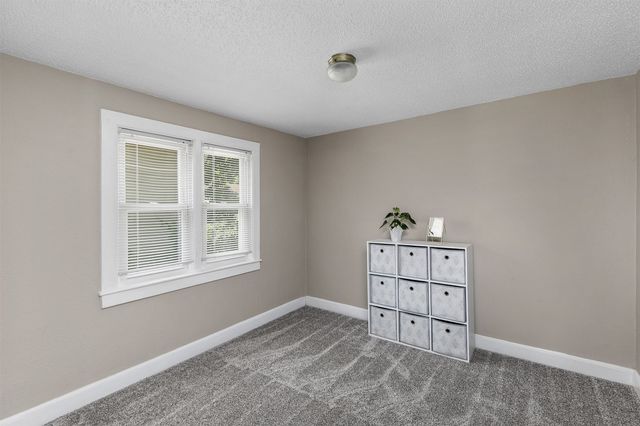 116 2nd Street, West Des Moines, IA 50265