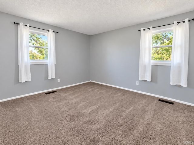 6407 Sunland Drive, Fort Wayne, IN 46815