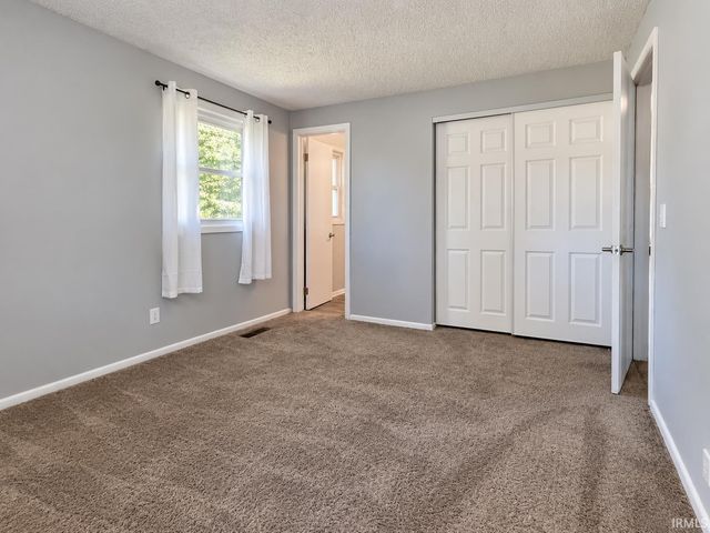 6407 Sunland Drive, Fort Wayne, IN 46815