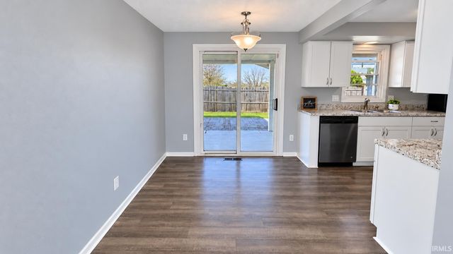 6407 Sunland Drive, Fort Wayne, IN 46815