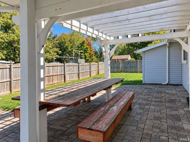 6407 Sunland Drive, Fort Wayne, IN 46815