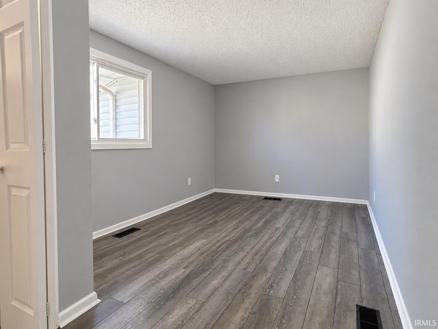 6407 Sunland Drive, Fort Wayne, IN 46815