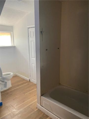 3883 E 62nd Street, Kansas City, MO 64130