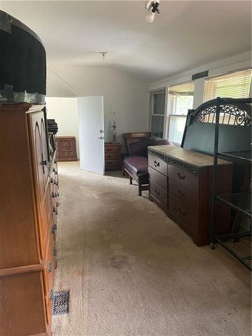 3883 E 62nd Street, Kansas City, MO 64130