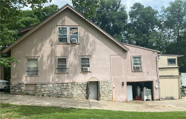 3883 E 62nd Street, Kansas City, MO 64130