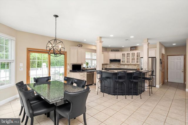 360 GORDON RD, Robbinsville, NJ 08691