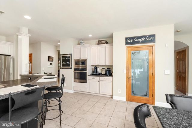 360 GORDON RD, Robbinsville, NJ 08691
