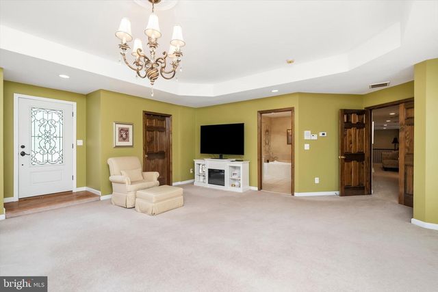 360 GORDON RD, Robbinsville, NJ 08691