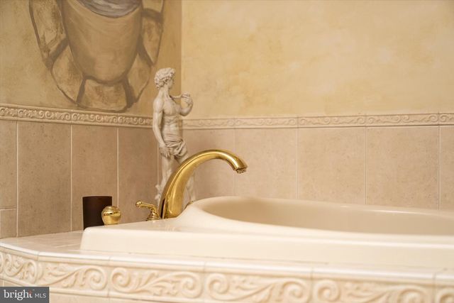 360 GORDON RD, Robbinsville, NJ 08691