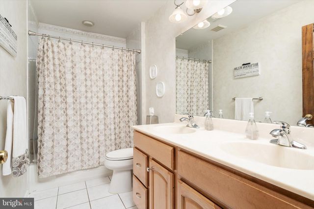 360 GORDON RD, Robbinsville, NJ 08691