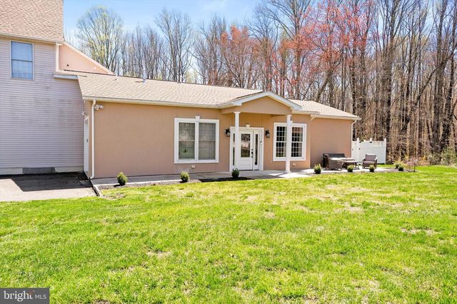 360 GORDON RD, Robbinsville, NJ 08691