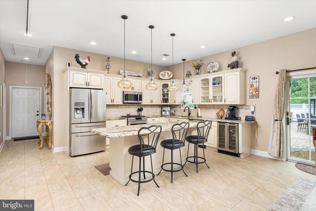 360 GORDON RD, Robbinsville, NJ 08691