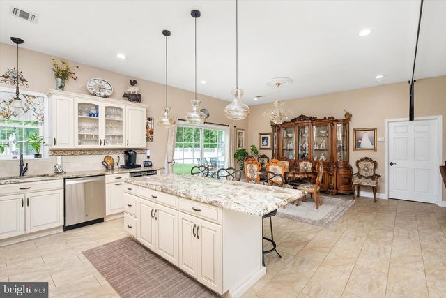 360 GORDON RD, Robbinsville, NJ 08691