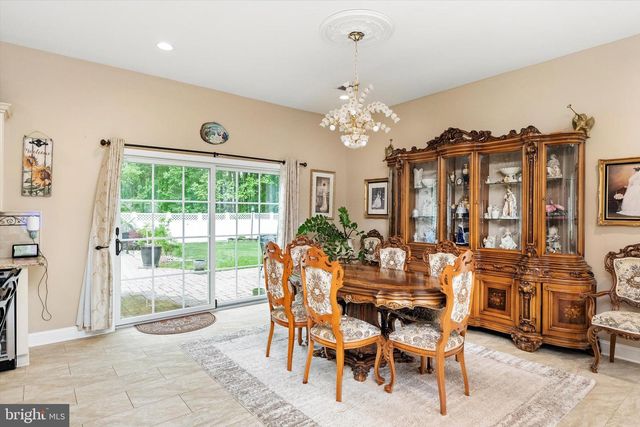 360 GORDON RD, Robbinsville, NJ 08691