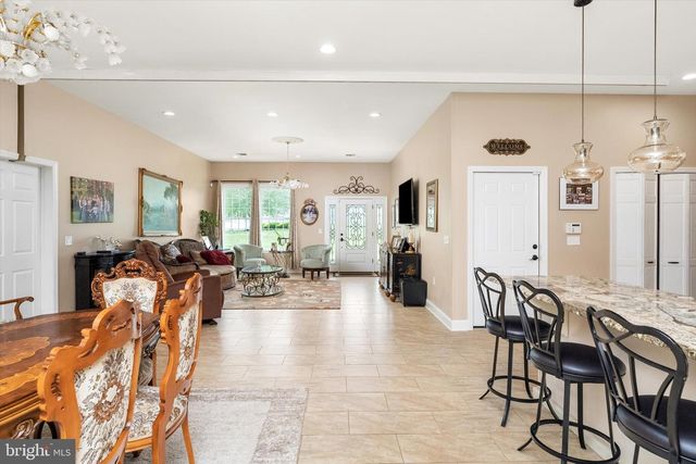360 GORDON RD, Robbinsville, NJ 08691
