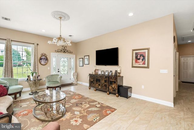 360 GORDON RD, Robbinsville, NJ 08691