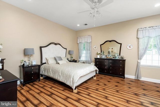 360 GORDON RD, Robbinsville, NJ 08691