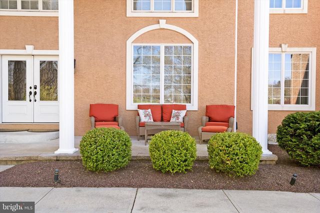 360 GORDON RD, Robbinsville, NJ 08691