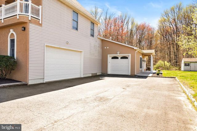 360 GORDON RD, Robbinsville, NJ 08691