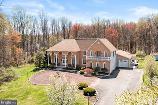 360 GORDON RD, Robbinsville, NJ 08691