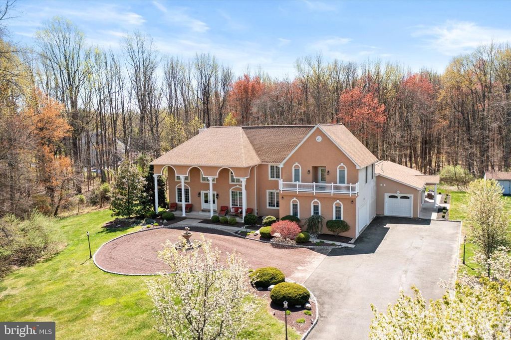 360 GORDON RD, Robbinsville, NJ 08691