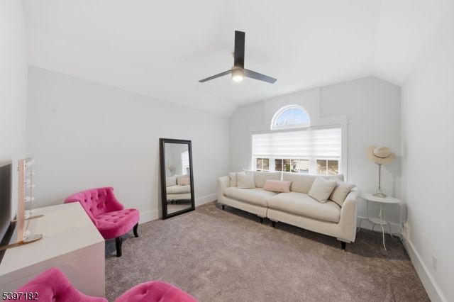 14 Country Ln, Hardyston Twp., NJ 07419