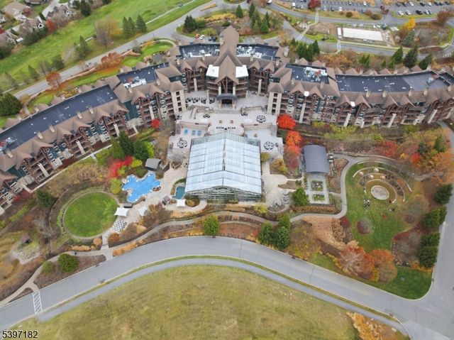 14 Country Ln, Hardyston Twp., NJ 07419