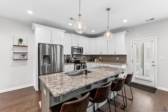 101 Red Cedar Run, Perry, GA 31069