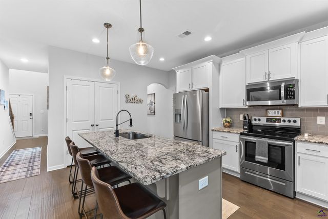 101 Red Cedar Run, Perry, GA 31069