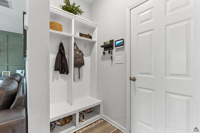 101 Red Cedar Run, Perry, GA 31069