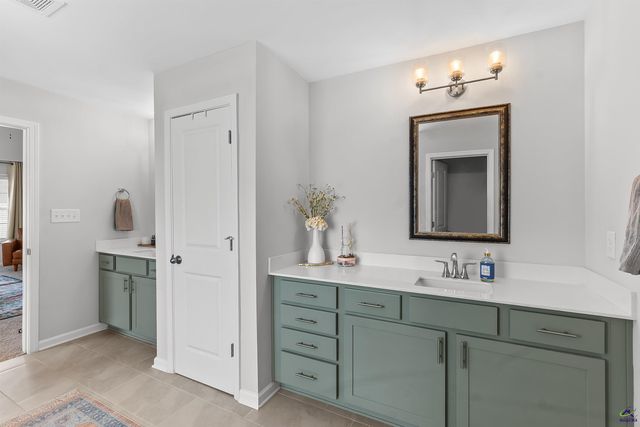 101 Red Cedar Run, Perry, GA 31069