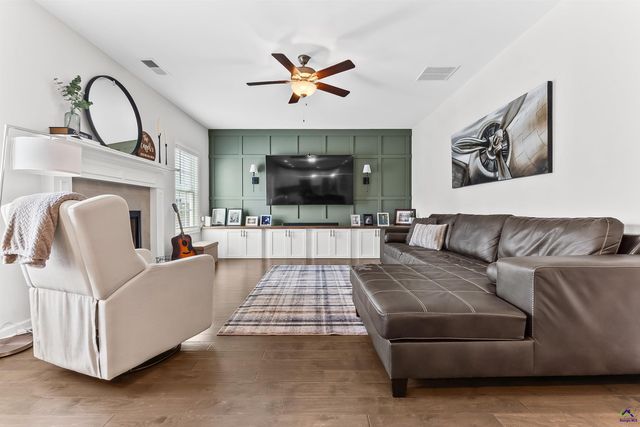 101 Red Cedar Run, Perry, GA 31069