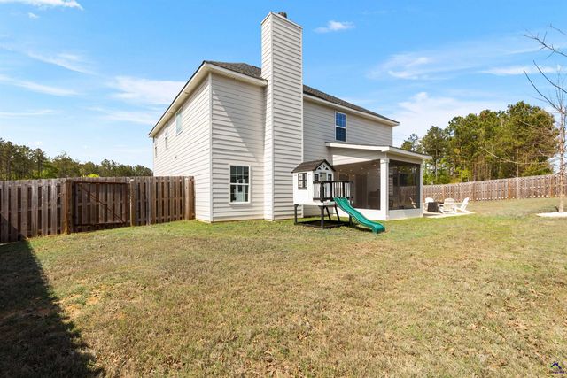 101 Red Cedar Run, Perry, GA 31069