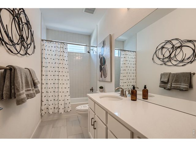 209 Sugar Beet Ln, Berthoud, CO 80513