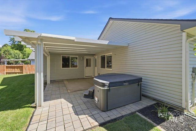 2075 N Springland Pl, Boise, ID 83713