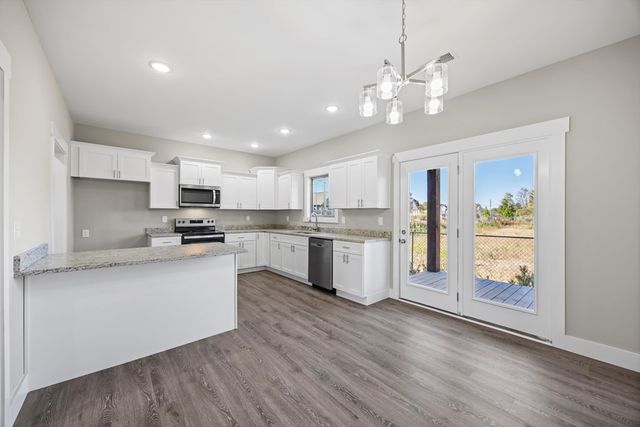 65 Maddox Lane, Chatsworth, GA 30705