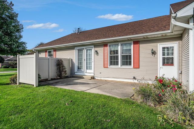 1409-5 Pembroke Circle, Goshen, IN 46526