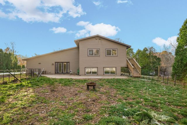 6747 W 450 Road N, Michigan City, IN 46360