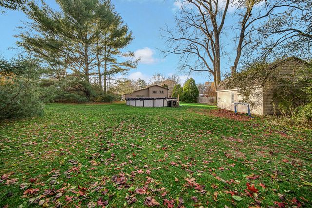 6747 W 450 Road N, Michigan City, IN 46360