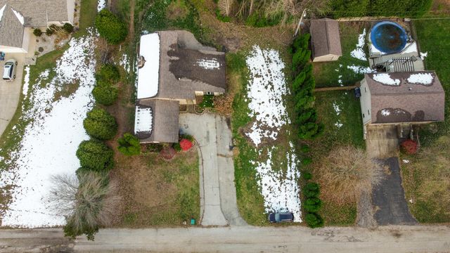 6747 W 450 Road N, Michigan City, IN 46360