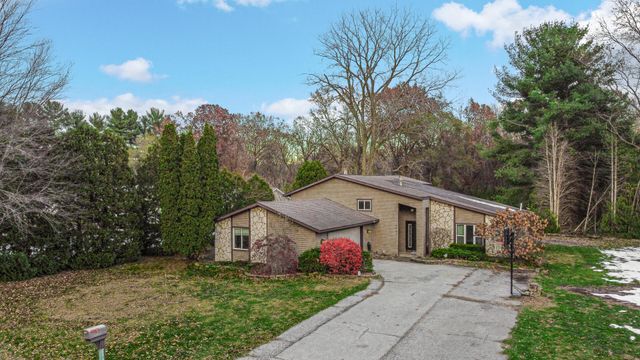 6747 W 450 Road N, Michigan City, IN 46360