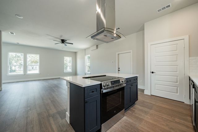 101 Burnett Street, Terrell, TX 75160